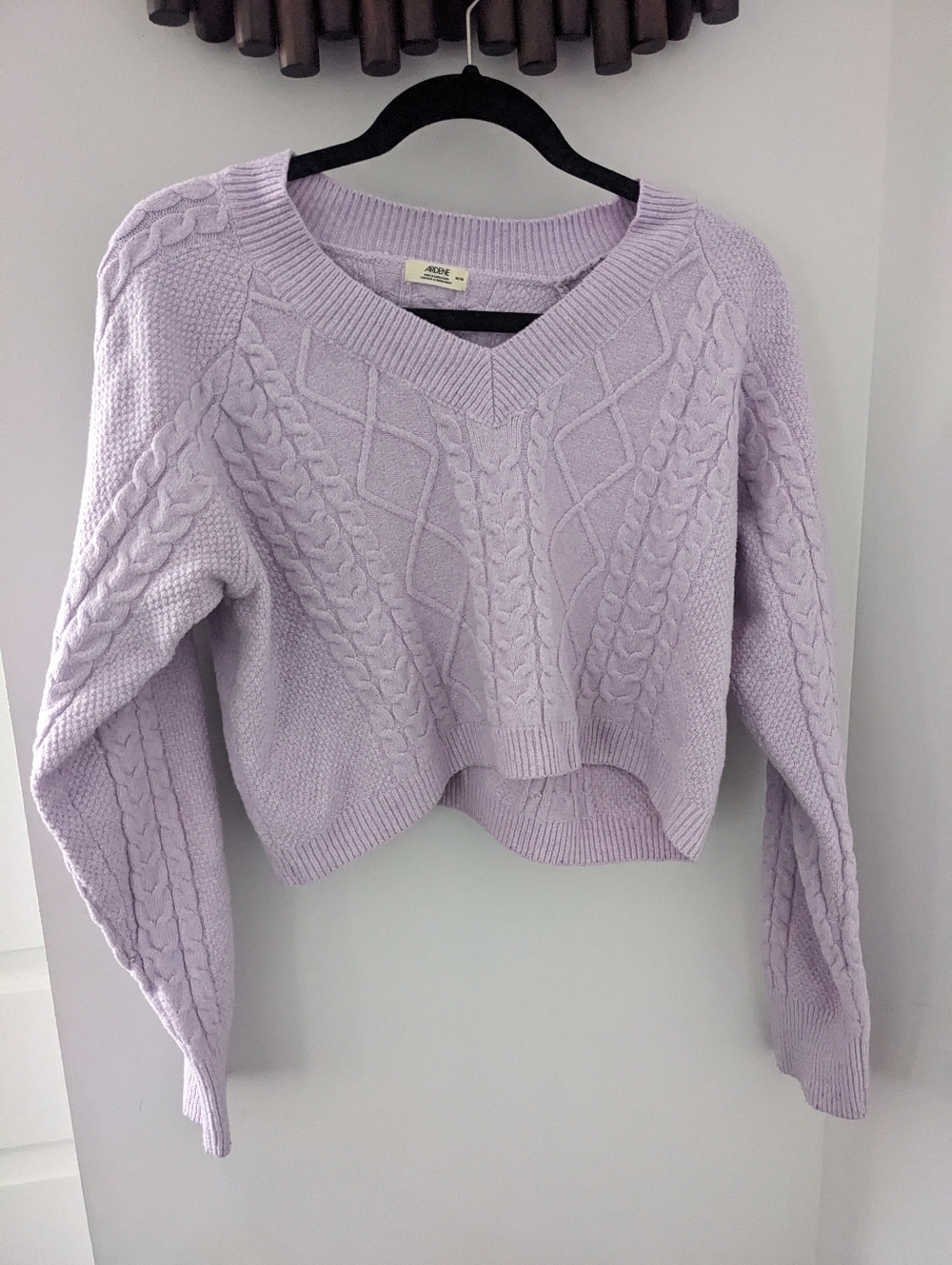 Ardene Women's Lilac Cable Knit V-Neck Cropped Sweater - Size US M